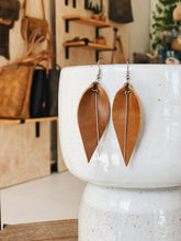 Load image into Gallery viewer, Leaf Earrings